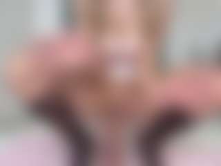 Live cam show with LanaLee - Normal on Mixed Magazine Live