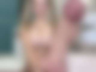 Live cam show with LanaLee - Green Eyes on sexylive.show
