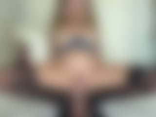 Live cam show with LanaLee - Toys on livesuperchat.net