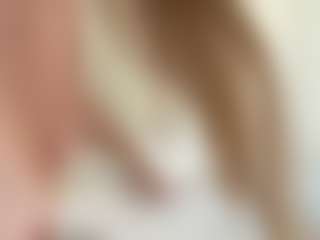 Live cam show with LanaLee - Anal on Dolls Live