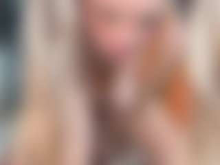 Live cam show with LanaLee - Deepthroat on Camsoda