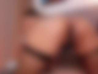 Live cam show with LilaRoos - Striptease Young Adult on Camming Site