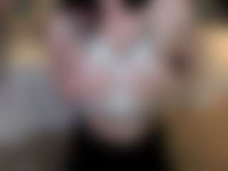 Live cam show with MayaWinters - Blue Eyes on livesuperchat.net
