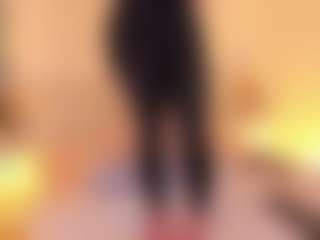 Live cam show with NatyBliss - Plug on Camsoda