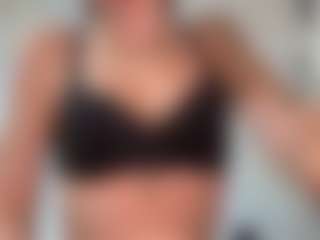 Live cam show with phattlipsnatt - Small Tits on StripNow