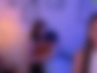 Live cam show with prettyamyy - Strip on Latina Girls