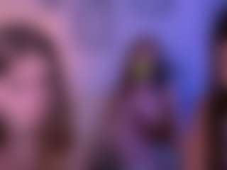 Live cam show with prettyamyy - Flashing on Milf Play