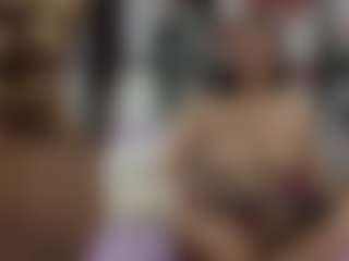 Live cam show with royaltemptaation - Skinny on Camsoda