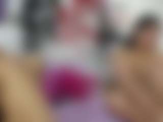 Live cam show with royaltemptaation - Striptease on livesuperchat.net