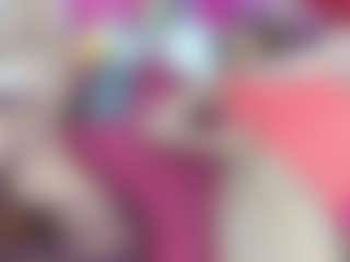 Live cam show with royaltemptaation - Striptease on justonemore.cc