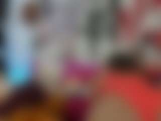 Live cam show with royaltemptaation - Skinny on Camsoda