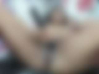 Live cam show with royaltemptaation - Striptease on Dare Cams