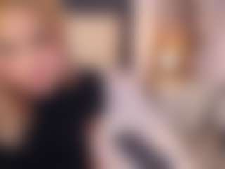 Live cam show with Sia-Foxx01 - Fingers on Streamer API