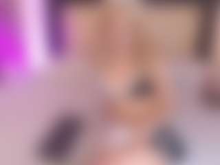 Live cam show with Sia-Foxx01 - Petite on Camsoda