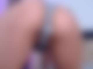 Live cam show with Sia-Foxx01 - Skinny Teen (18+) on Dare Cams