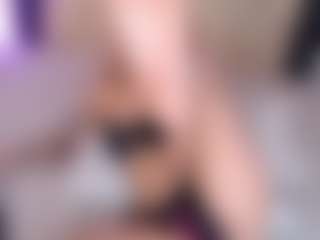 Live cam show with Sia-Foxx01 - Facial Piercings on Strip Flash - Live Sex Shows