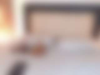 Sia-Foxx01's Live Sex Cam Show