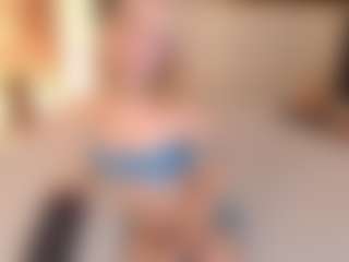 Live cam show with Sia-Foxx01 - Skinny White on StripNow | colombia