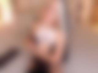Live cam show with Sia-Foxx01 - Striptease on CamClone