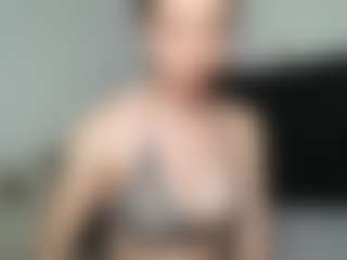 Live cam show with Sweetcloek - Skinny on AdultVida.com
