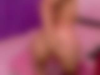 Live cam show with Velinahoney - Baby on makecum.org