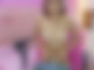 Live cam show with Velinahoney - Baby on Fit Hotties