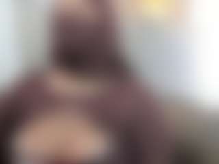 Live cam show with yasmin-dina - Small Tits Brown Hair on hotwifechat.live