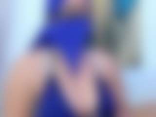 Live cam show with yasmin-dina - Gamer Mature on Camsoda