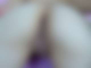 aikomia68's Live Sex Cam Show