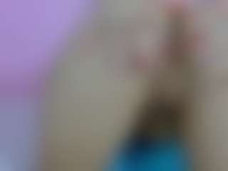 aikomia68's Live Sex Cam Show