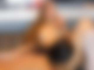 aikomia68's Live Sex Cam Show