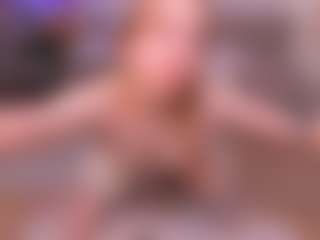 aina-luv's Live Sex Cam Show