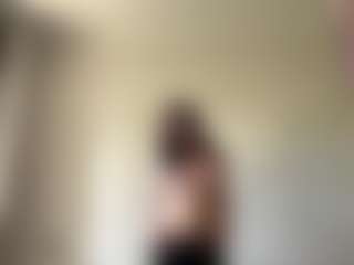 Live cam show with AlinaShankin - Teasing on Camming Site