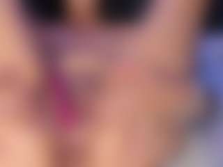 Amelia-Simpson's Live Sex Cam Show