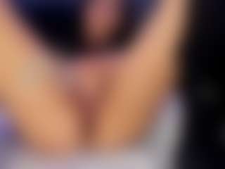 Live cam show with Amelia-Simpson - Sexy on CamwithHer
