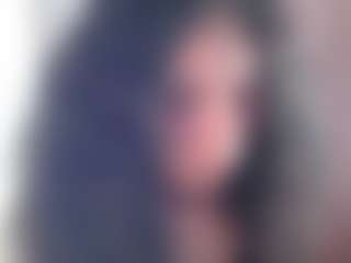Live cam show with Annie - Facial Piercings on milfzrlive.com