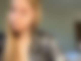 Live cam show with BrittanieStromberg - Cute on studioflirtlive.com