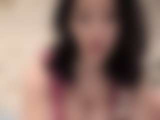 BrunetteBombshell's Live Sex Cam Show