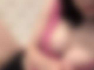 BrunetteBombshell's Live Sex Cam Show