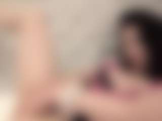 BrunetteBombshell's Live Sex Cam Show