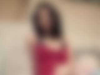 BrunetteBombshell's Live Sex Cam Show