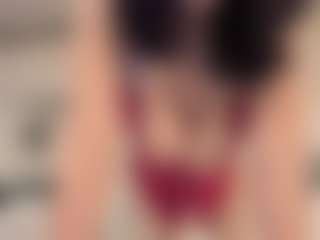 BrunetteBombshell's Live Sex Cam Show