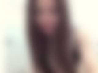 BrunetteBombshell's Live Sex Cam Show