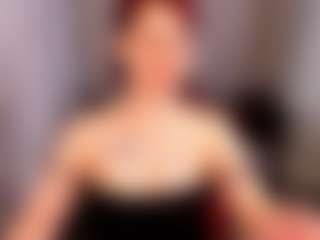 Live cam show with DaryBrown - Flex on friskycurves.com