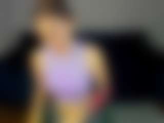 Live cam show with Debra-Wadeee - Schoolgirl on Chatstar