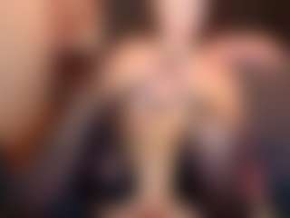 Live cam show with Debra-Wadeee - Upskirt on Camsoda