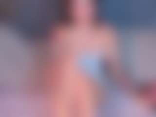 Live cam show with Debra-Wadeee - Body Massage on AdultVida.com