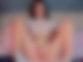 Live cam show with Debra-Wadeee - Ass Clapping on Camsoda