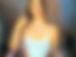 Live cam show with Debra-Wadeee - Oil on Camsoda
