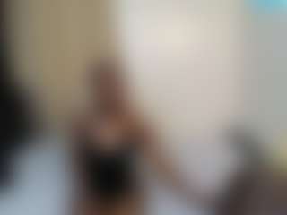 Live cam show with DollyCookie - Mature Young Adult on Camsoda